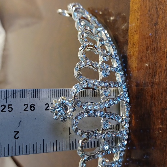 NEW. Bridal Headwear Tiera / Bride Wedding accessory 5730 - Picture 9 of 9